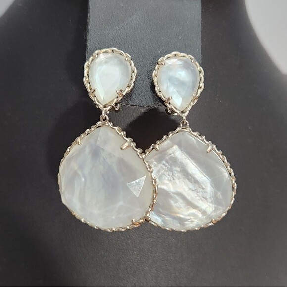 Kendra Scott Earrings - Picture 5 of 8